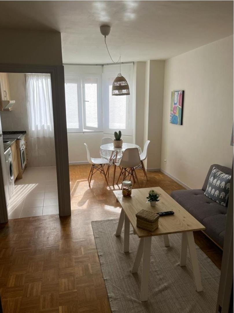 Precioso apartamento soleado, recién amueblado en Gijón Apartment in Gijón