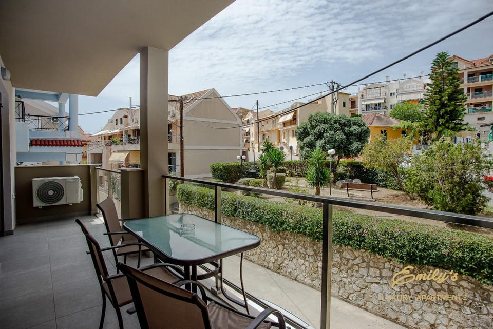 Emily's Luxury Apartments Apartment in Argostolion