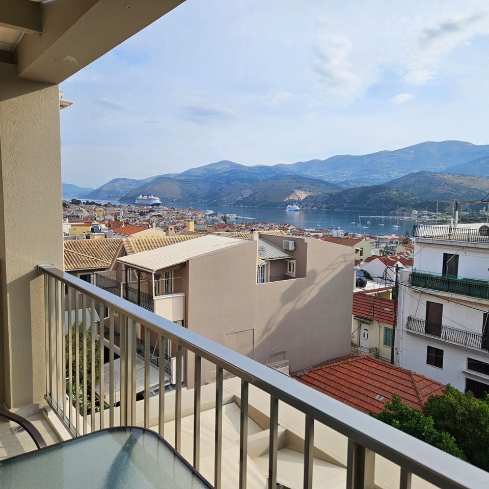 Emily's Luxury Apartments Apartment in Argostolion