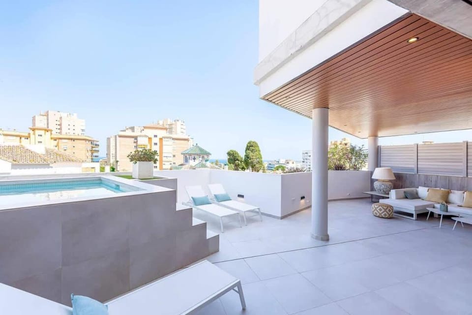 Vivendos - TR12 - Private Pool Apartment in Torremolinos