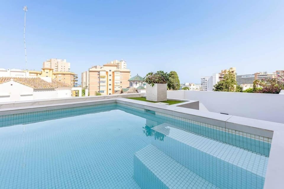 Vivendos - TR12 - Private Pool Apartment in Torremolinos
