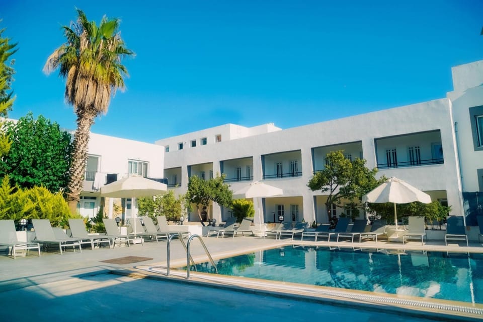 Property building, Swimming pool