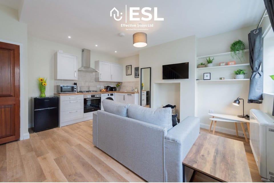 Communal lounge/ TV room, TV and multimedia, Kitchen or kitchenette, Living room, Seating area, Evening entertainment, dishwasher, minibar, pet friendly, stove, toaster