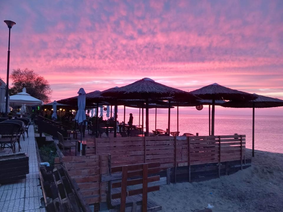 Beach, Location