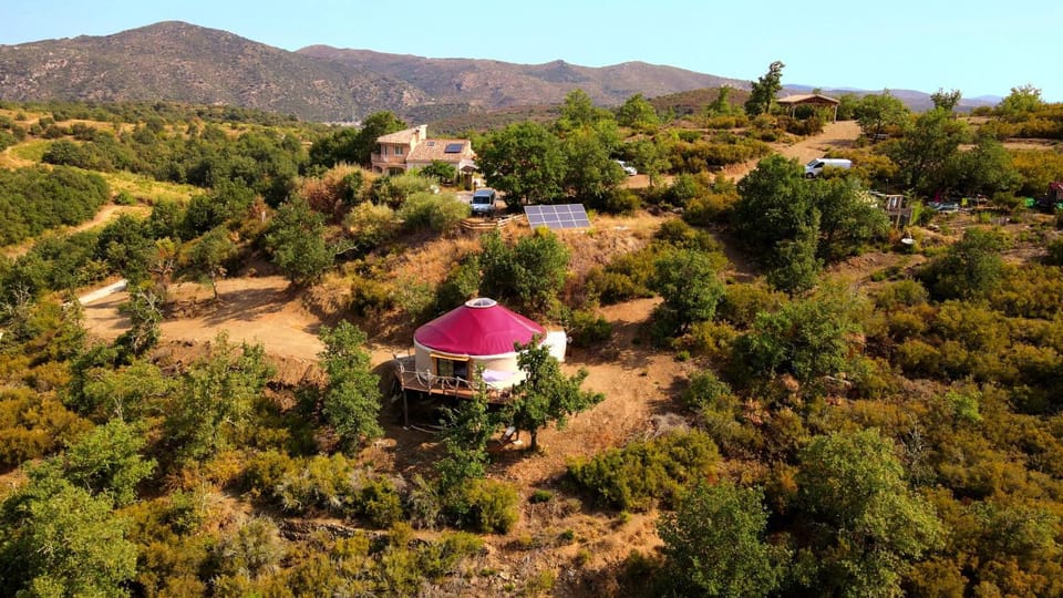 Neighbourhood, Natural landscape