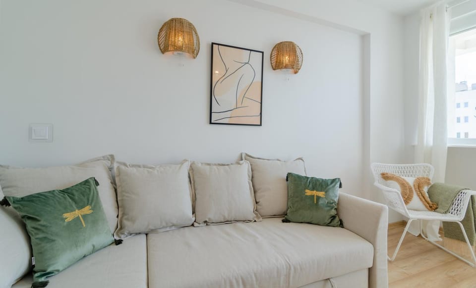 Bed, Living room
