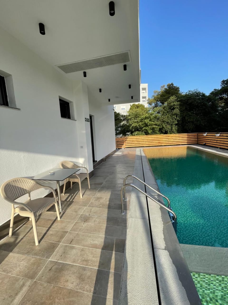 Swimming pool, Swimming pool