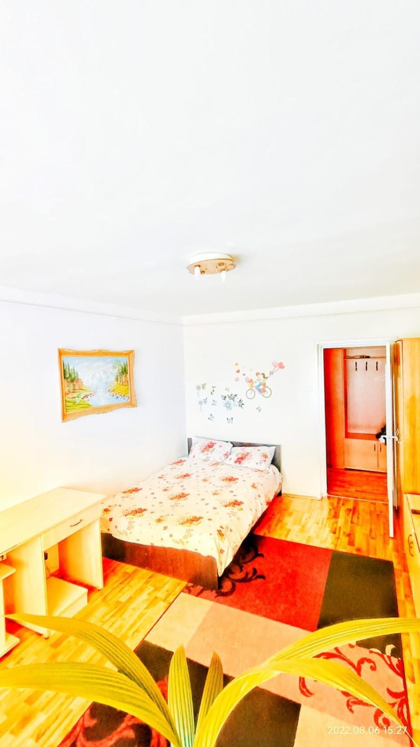 Bed, Living room, Bedroom