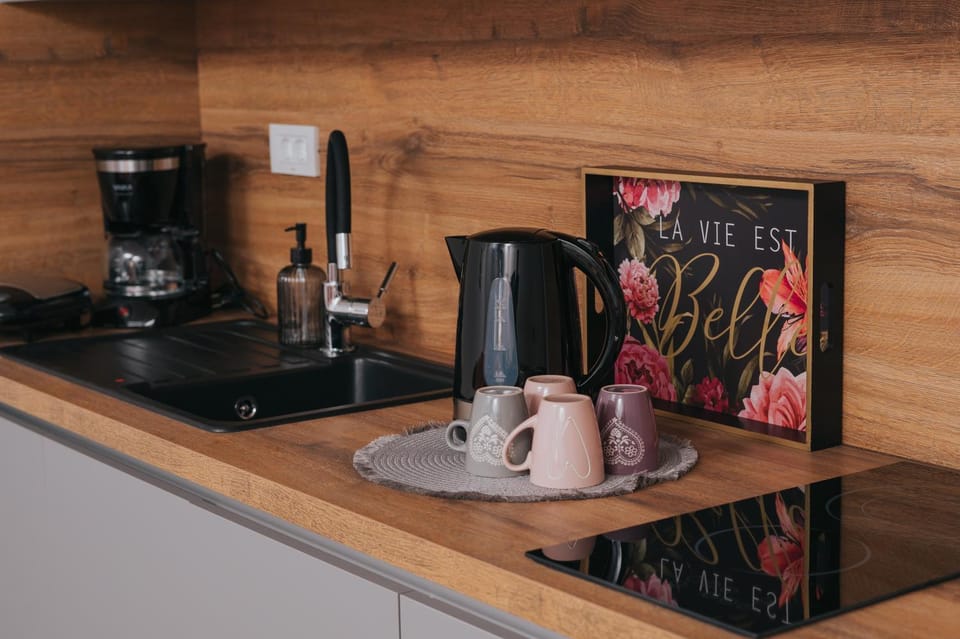 Coffee/tea facilities, Kitchen or kitchenette