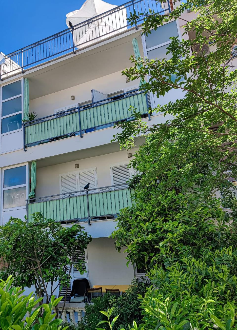 Property building, Facade/entrance, Balcony/Terrace