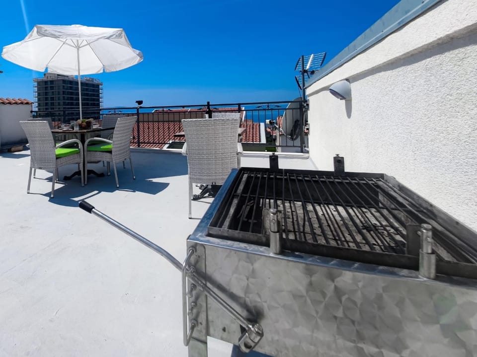 BBQ facilities, Balcony/Terrace, Dining area