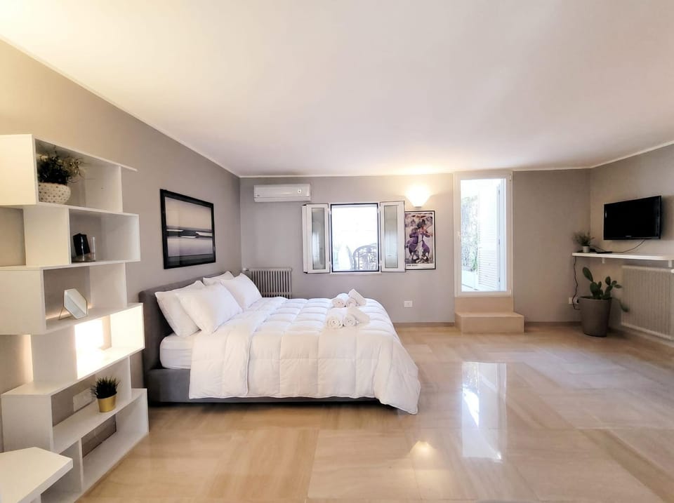 Penthouse in the heart of Bari with terrace Apartment in Bari