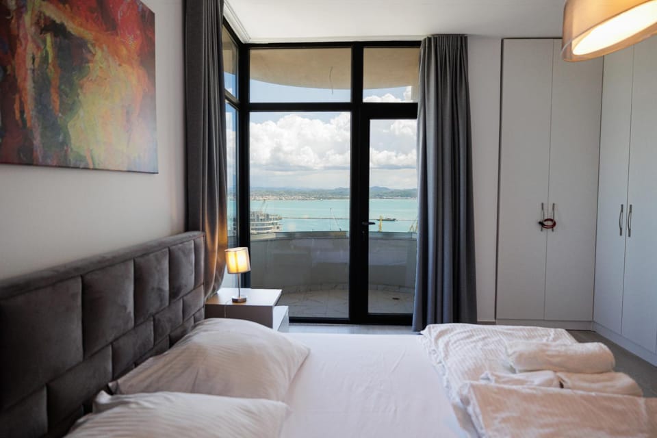 View (from property/room), Photo of the whole room, Bedroom
