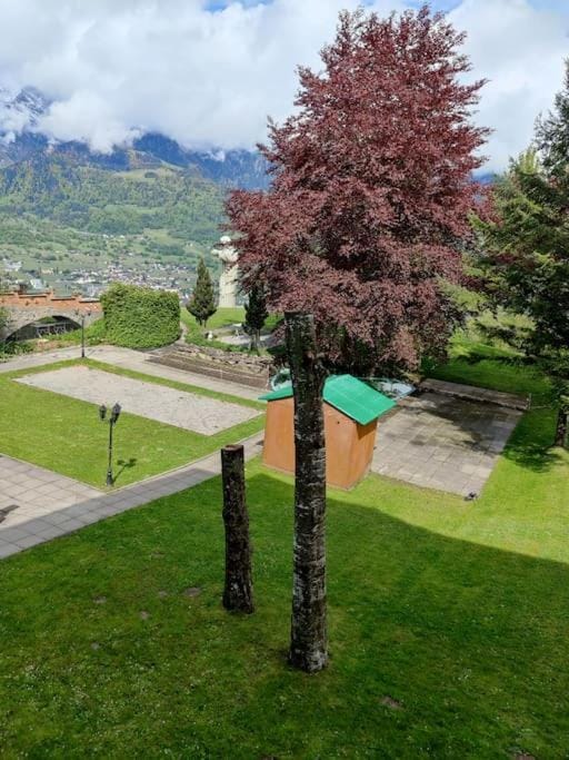 Garden, Garden view