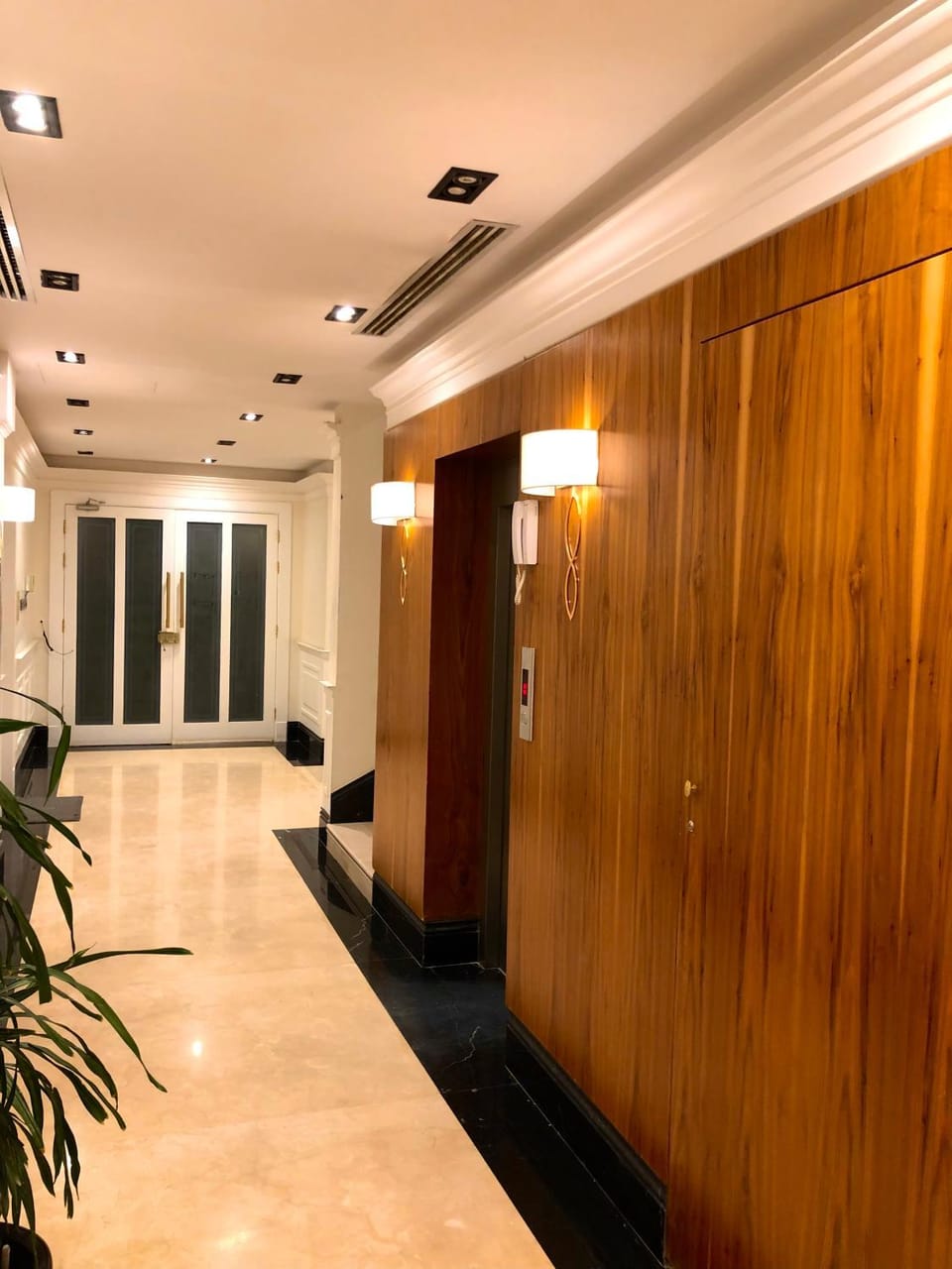 Facade/entrance