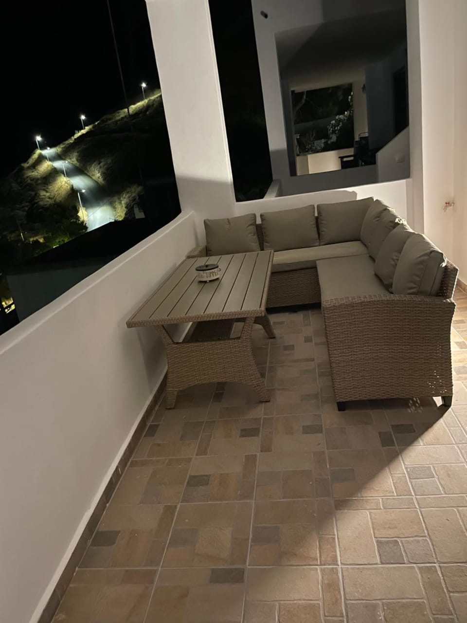 Balcony/Terrace, Mountain view
