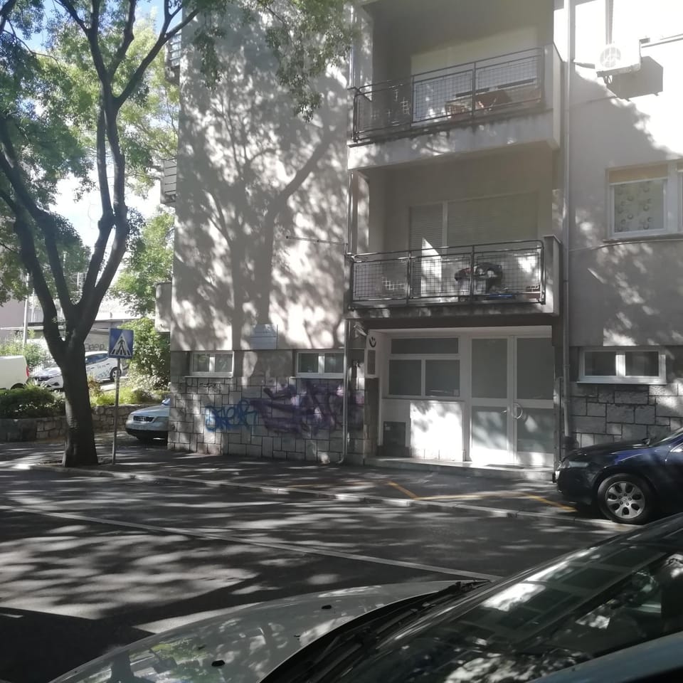 Property building, Street view