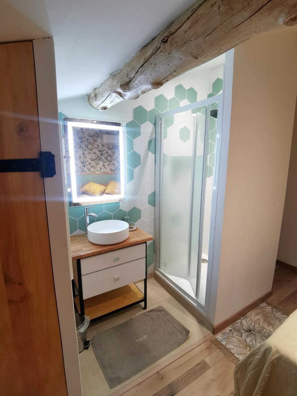 Maisonnette en Luberon Apartment in La Roque-d'Anthéron