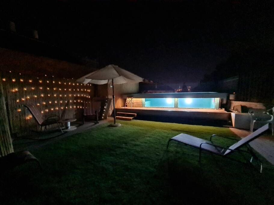 Swimming pool