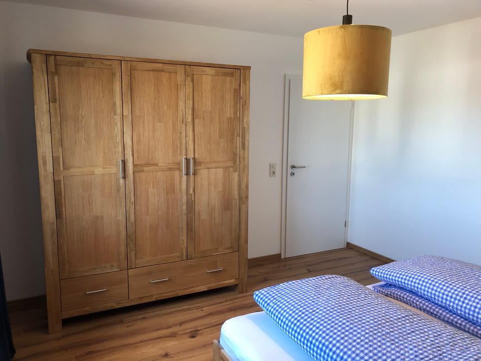 Bedroom, wardrobe