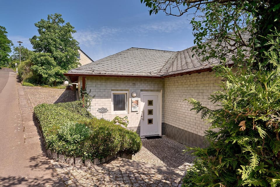 Property building, Facade/entrance, Parking
