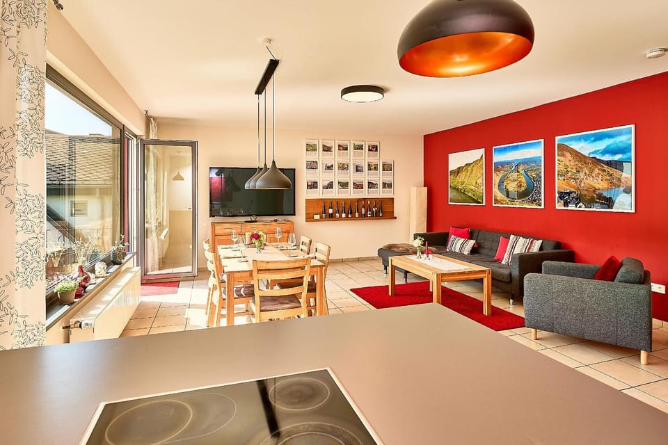 TV and multimedia, Kitchen or kitchenette, Living room, Photo of the whole room, Seating area, Dining area, kitchen