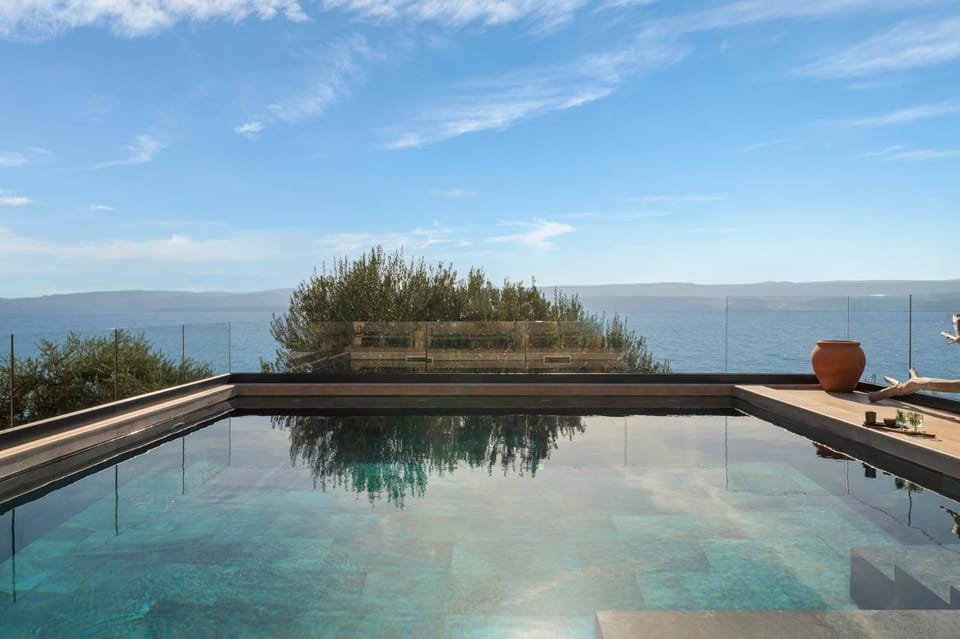 Sea view, Swimming pool