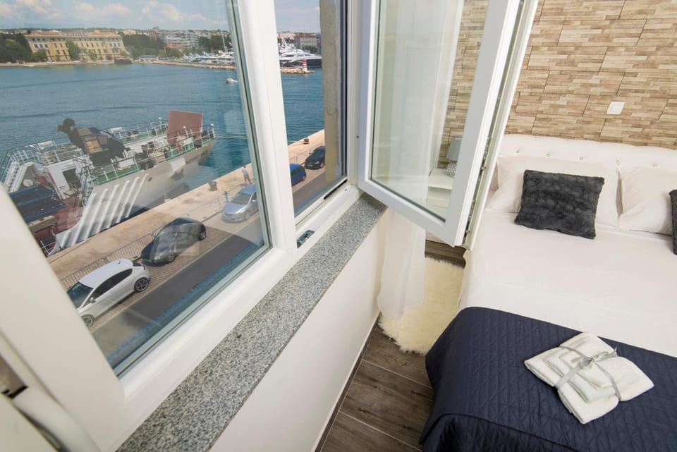 Bed, View (from property/room), Bedroom, Sea view