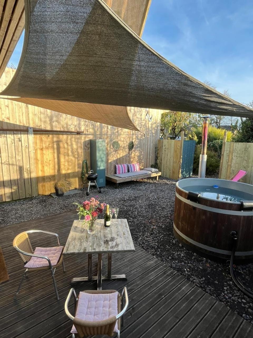 Gîte avec bain nordique dans la campagne brayonne pour 2 personnes House in Normandy
