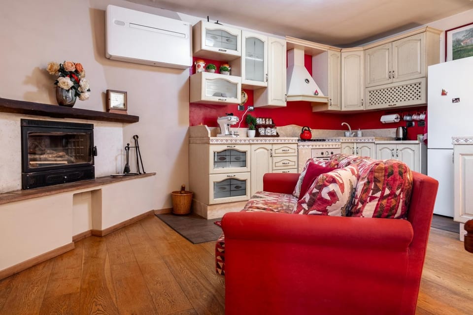 Living room, fireplace, kitchen