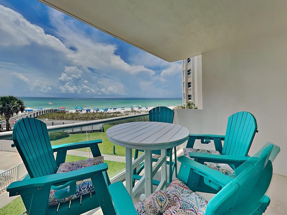 Balcony/Terrace, Seating area, Beach, Sea view
