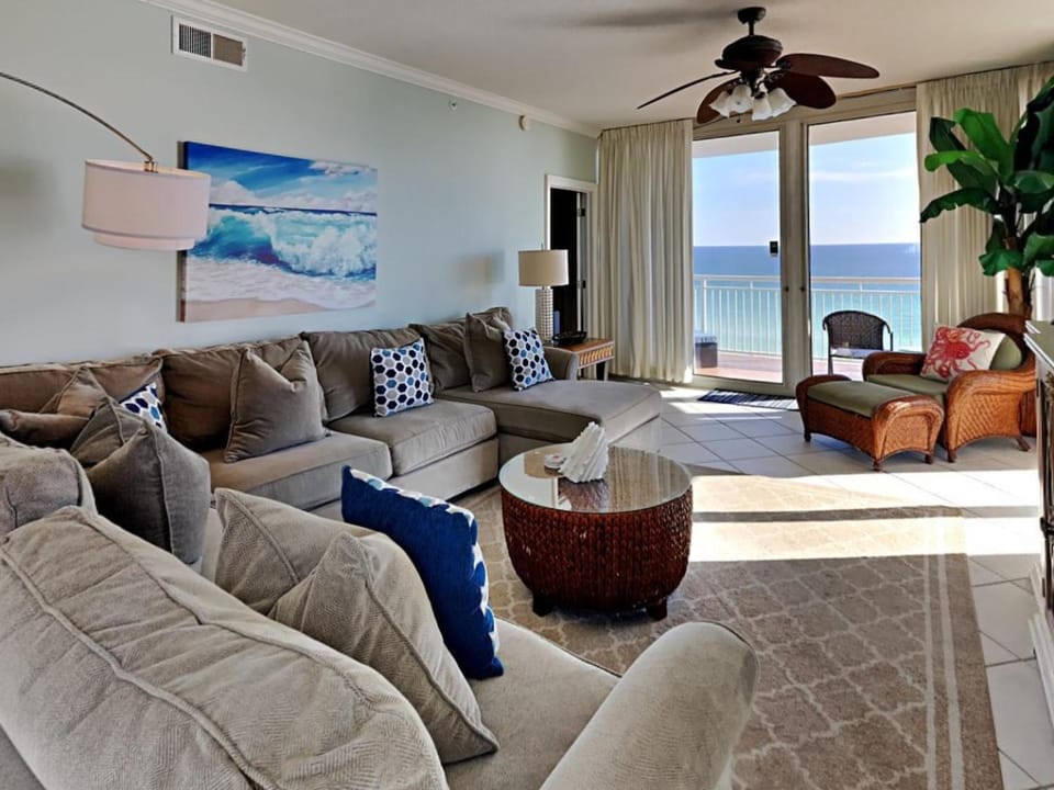 Balcony/Terrace, Living room, Seating area, Sea view, furniture