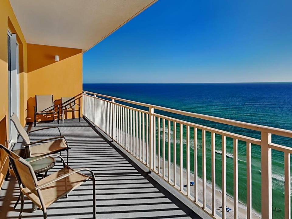Balcony/Terrace, Seating area, Beach, Sea view