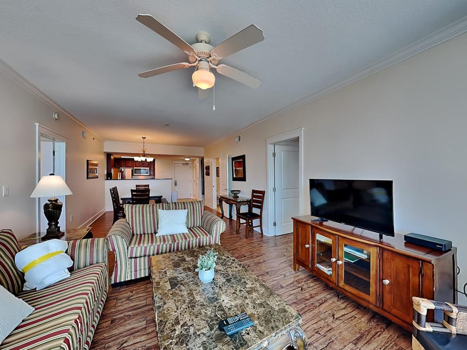 TV and multimedia, Living room, Seating area, Dining area, furniture