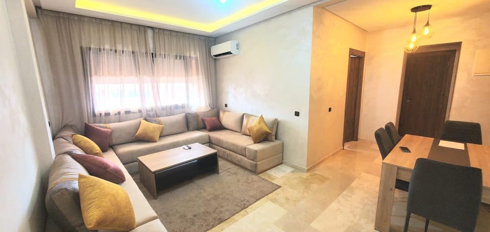 Living room, Seating area, air conditioner
