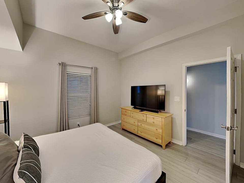 Inn at Summerwinds #1403 Apartment in Pensacola Beach