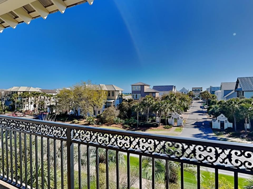 Neighbourhood, Balcony/Terrace, Seating area