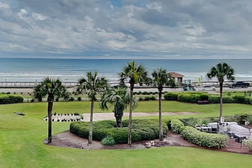 Property building, Bird's eye view, Garden, Beach, Sea view