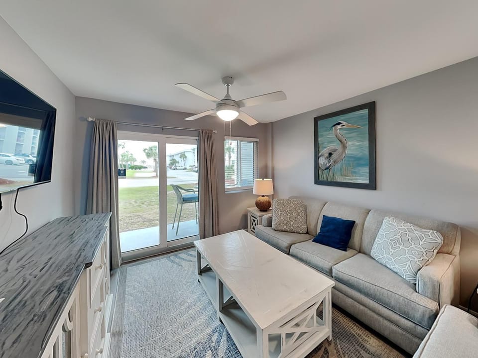 TV and multimedia, Balcony/Terrace, Living room, furniture