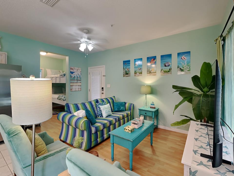 Living room, Seating area, furniture