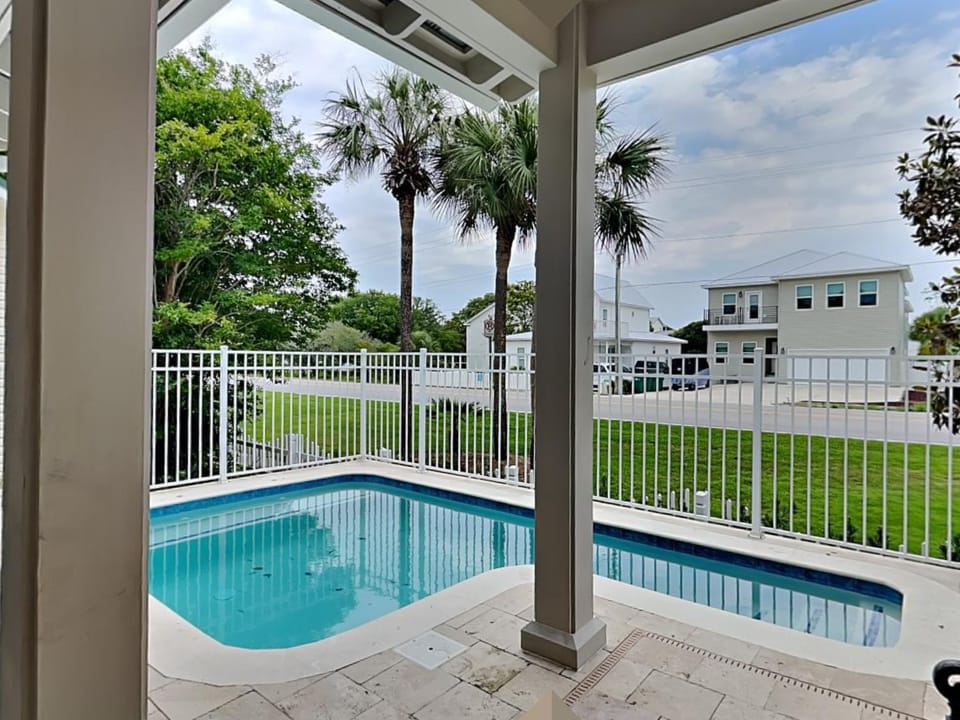 Patio, Pool view, Swimming pool