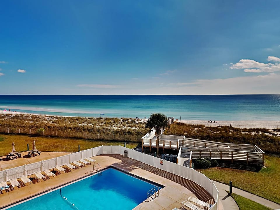 Bird's eye view, Beach, Sea view, Swimming pool