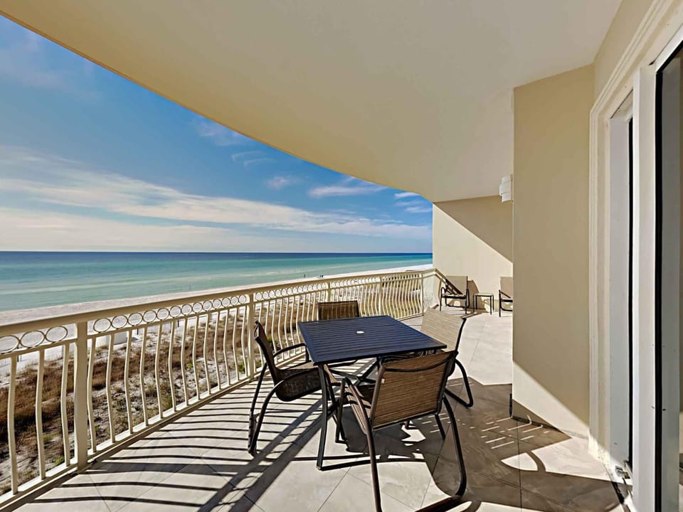 Balcony/Terrace, Seating area, Beach, Sea view, furniture