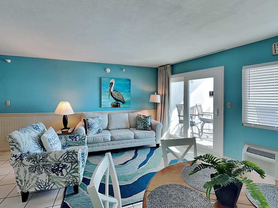 Balcony/Terrace, Living room, Seating area, furniture, air conditioner