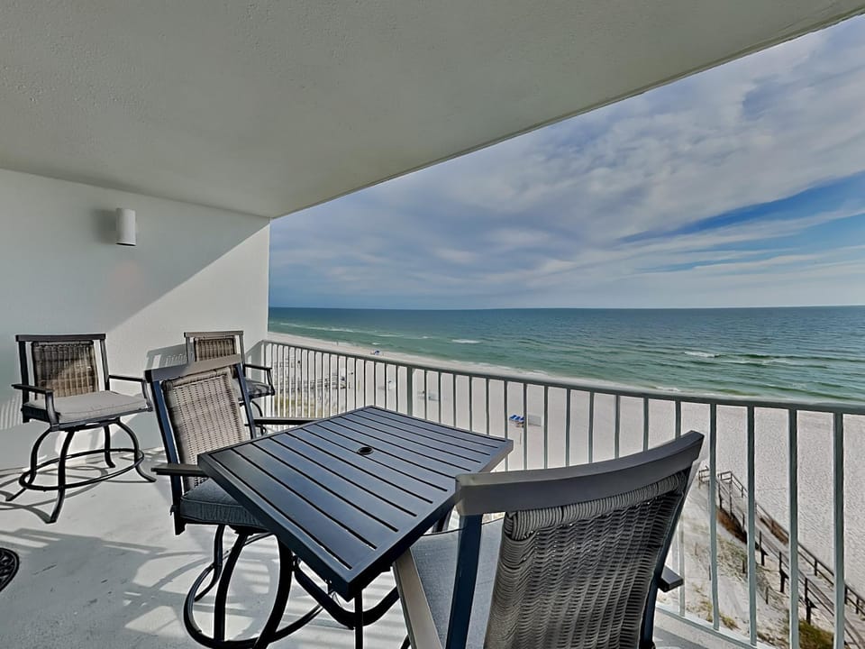 Balcony/Terrace, Seating area, Beach, Sea view