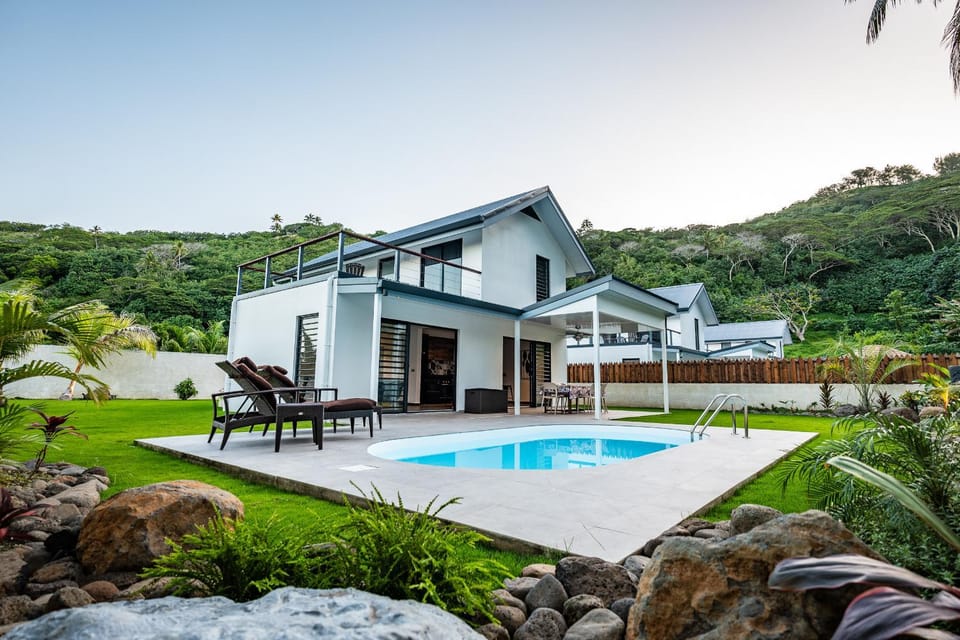Property building, Patio, Day, Natural landscape, Garden, Garden view, Pool view, Swimming pool, sunbed