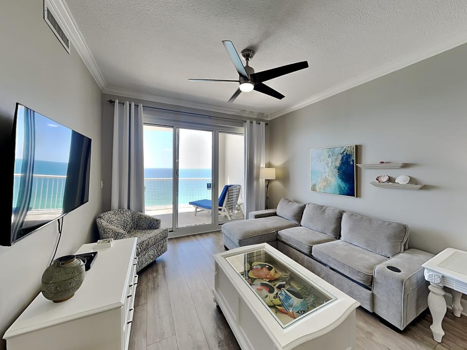 TV and multimedia, Balcony/Terrace, Living room, Seating area, Sea view, furniture