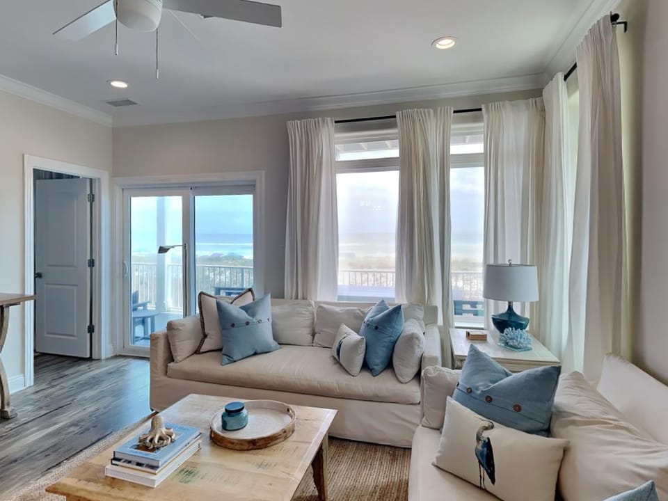 Balcony/Terrace, Living room, Seating area, Sea view, furniture