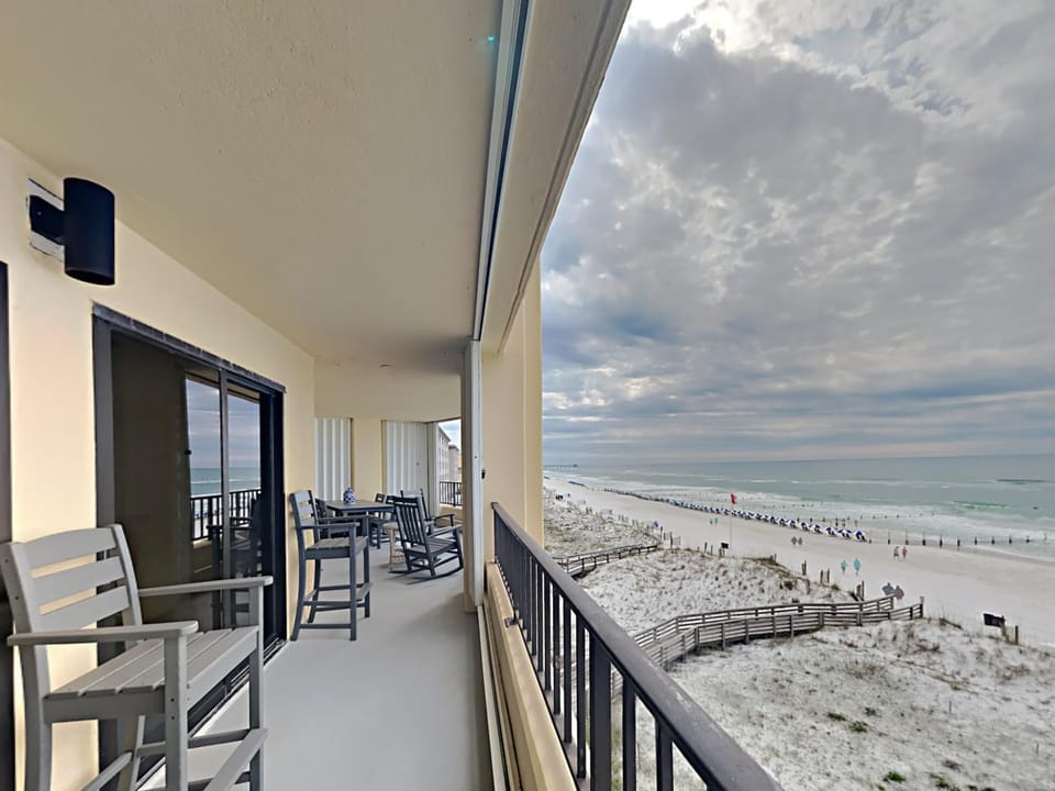 Balcony/Terrace, Seating area, Beach, Sea view