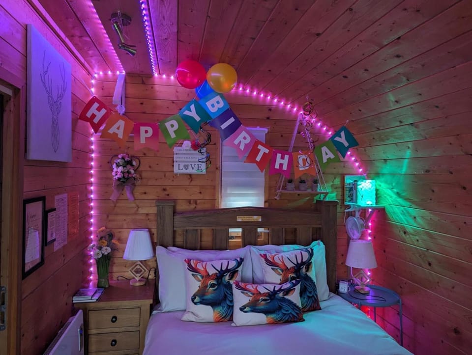 FINN VILLAGE - Loch Lomond Sunset Glamping Pod - Private Ofuro HOT TUB Apartment in Scotland